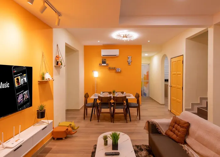 Orange Tatami Funny House At Bukit Beruang Malacca