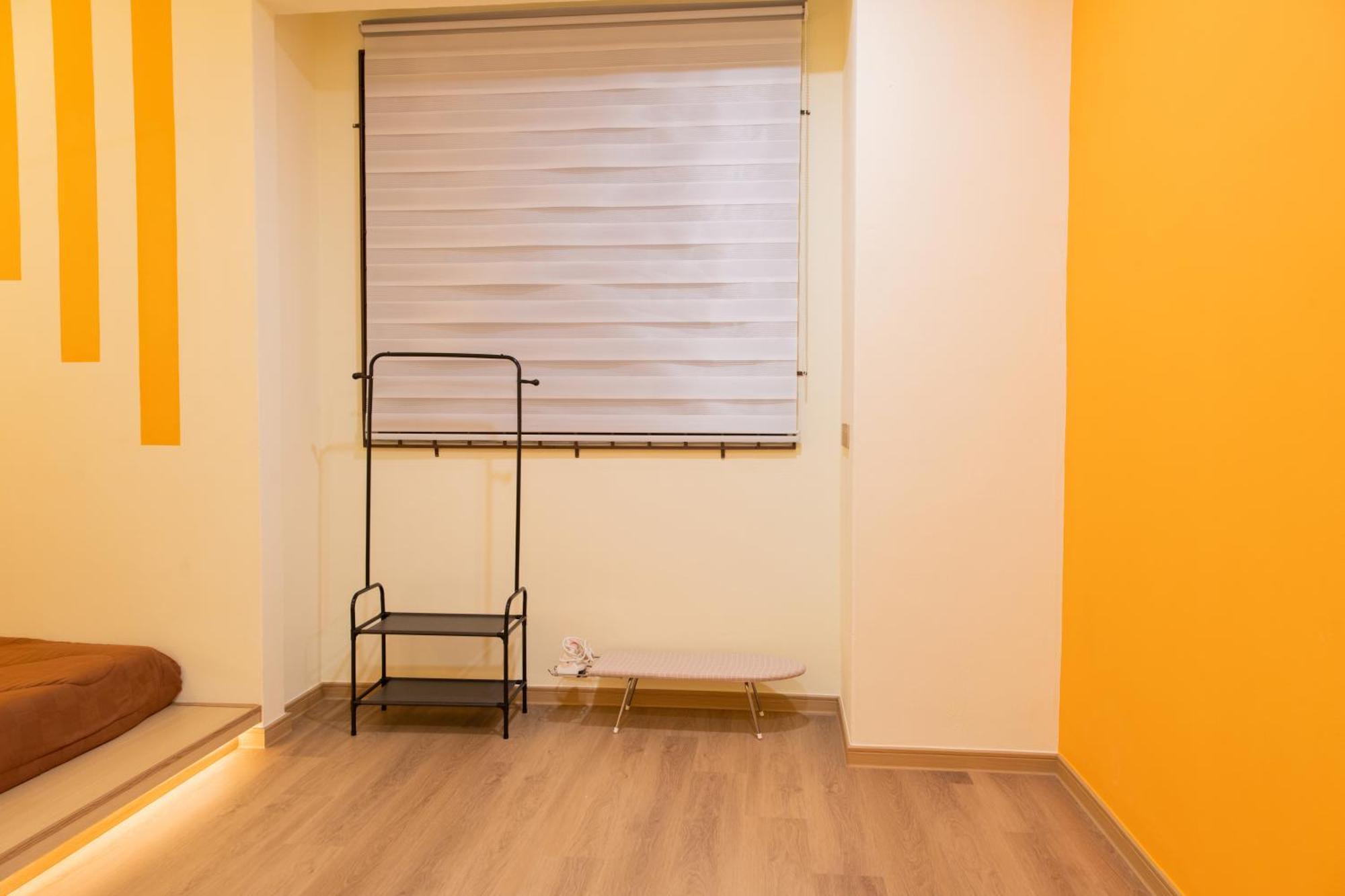 Orange Tatami Funny House At Bukit Beruang Apartment *